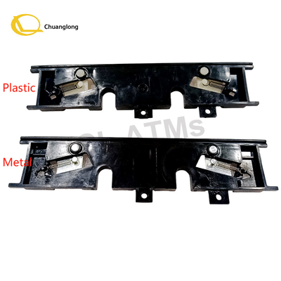 445-0582423 4450582423 cajero automático piezas de repuesto NCR S1 Puerta de camión de caja de plástico con empujador