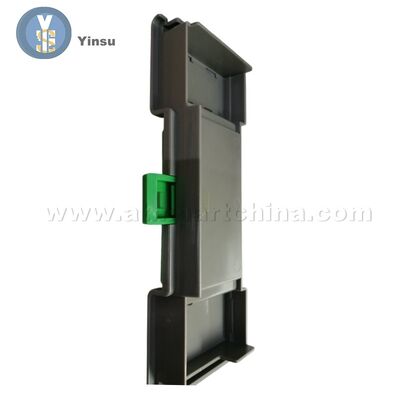 Buen precio 4450693308 445-0693308 2040000217 NCR Cubierta cerrada del depurador con llave y manija Partes de la máquina del cajero automático para la cinta de rechazo NCR S1 en línea