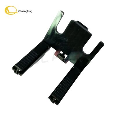 Buen precio S7010000709 Conjunto de carro empujador Hyosung para cajero automático, pieza Hyosung, conjunto de carro empujador de plástico Hyosung 7010000709 S7010000709 Nuevo en stock En línea